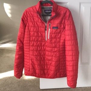 Women’s 3/4 zip Patagonia puffy